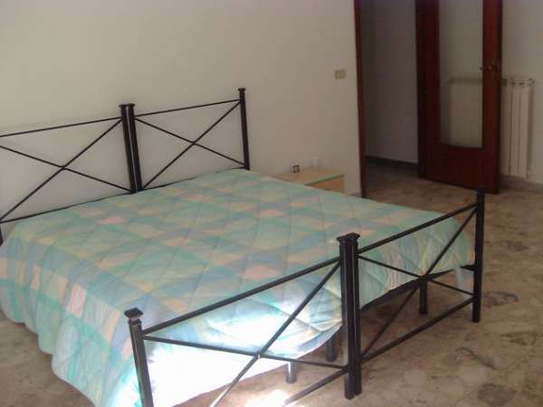 Foto Camera Arredata Rione Alto c/o metro