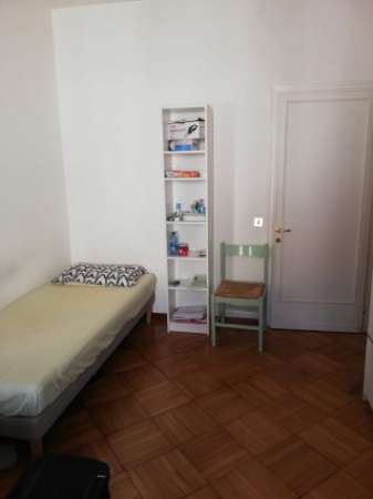 Foto CAMERA DOPPIA IN VIA BELZONI PER STUDENTESSA UNIVERSITARIA