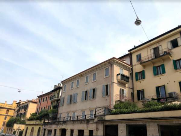Foto Camera doppia in zona Universit
