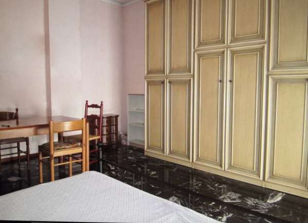 Foto Camera grande per studente maschio