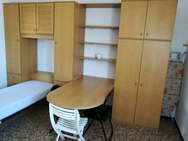 Foto Camera in affitto 240  (solo maschio) a Modena zona Morane