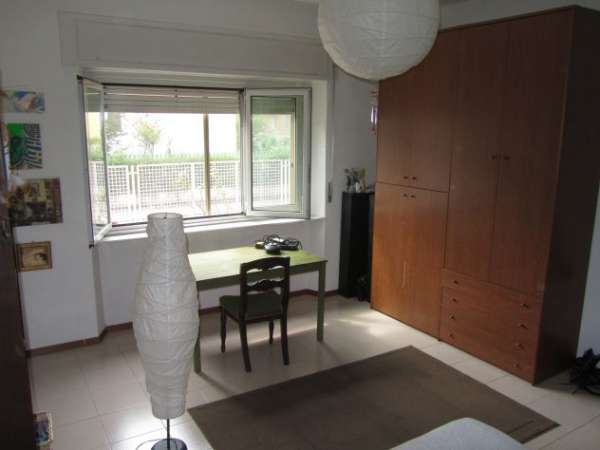 Foto Camera in affitto a ragazza