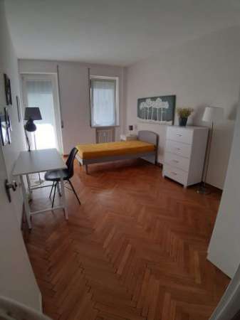 Foto CAMERA IN AFFITTO A STUDENTESSA