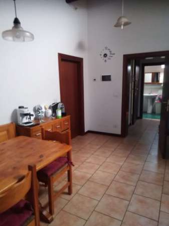 Foto Camera in affitto a studentessa in appartamento condiviso