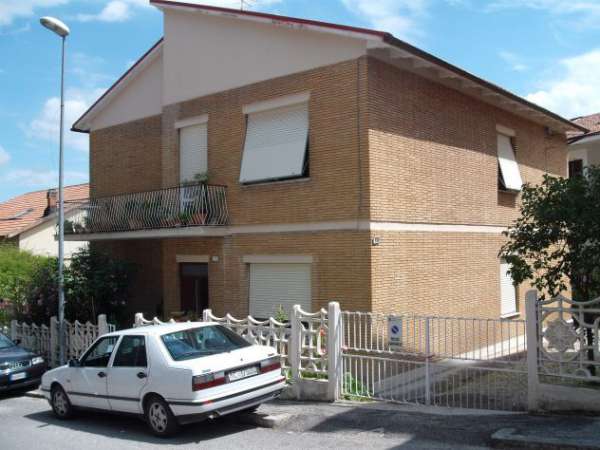 Foto Camera in affitto casa studenti a Macerata