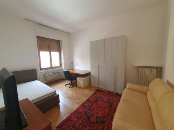 Foto Camera in affitto per studentessa/lavoratrice in zona Bovisa