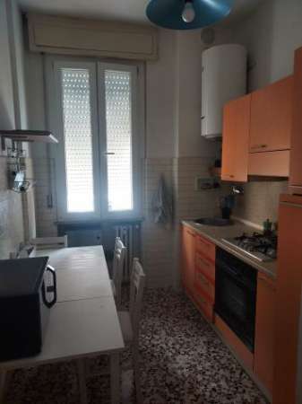 Foto camera in affitto via bandi