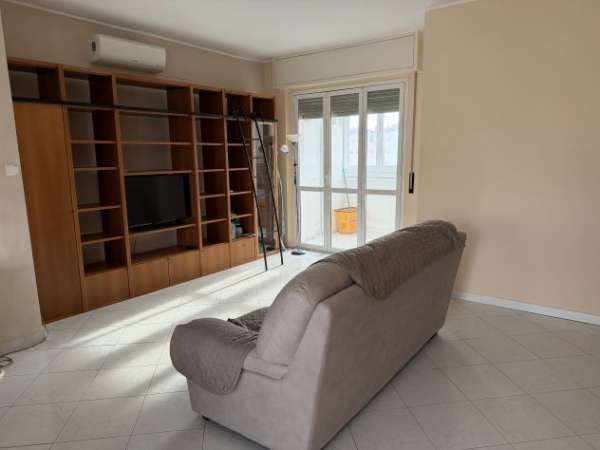 Foto Camera in via Lamennais 5 Milano