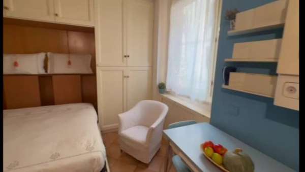 Foto Camera Monolocale Via Camillo Cavour