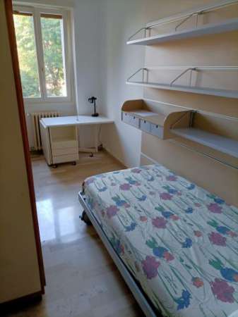 Foto Camera Monza per ragazze_ zona H.Nuovo/Universit