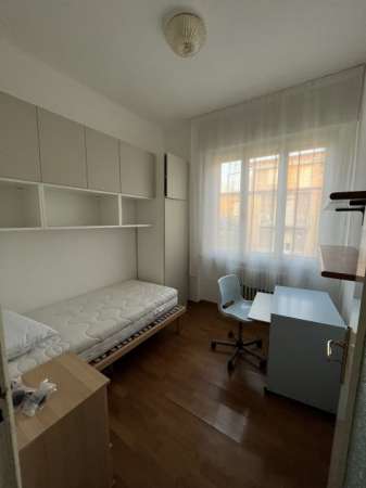 Foto Camera per studenti in appartamento a 15 minuti dal campus universitario