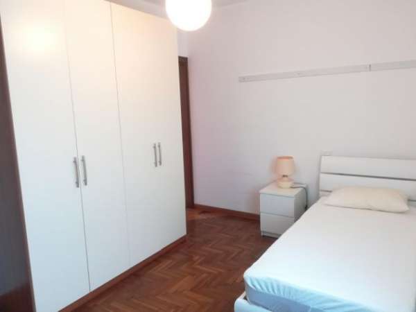 Foto CAMERA SINGOLA CON BAGNO PERSONALE PER RAGAZZA