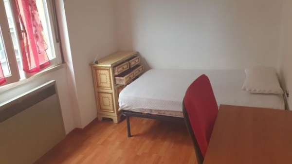 Foto camera singola con bagno privato san donato milanese