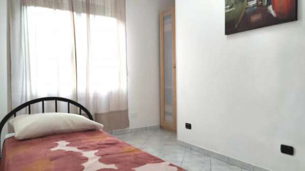 Foto Camera singola con Wi-Fi gratis MECENATE - no agenzia