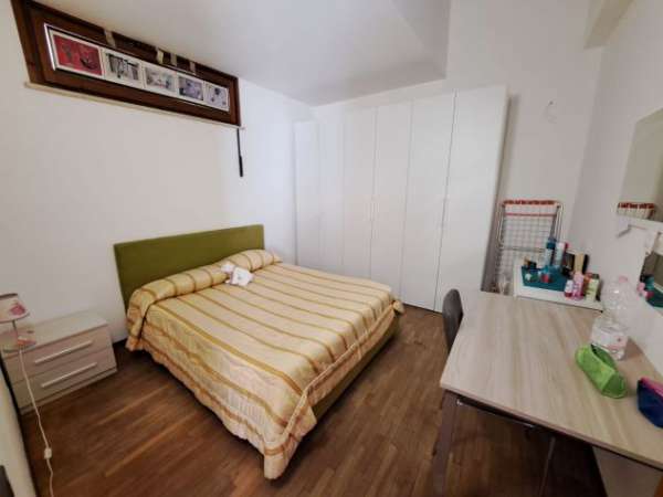 Foto Camera singola in  Via Panfilio 39 p. T   - PIENO CENTRO STORICO