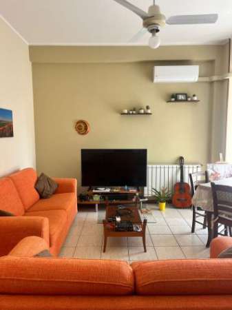 Foto CAMERA SINGOLA LUMINOSA -ACCOGLIENTE-SILENZIOSA ARREDATA CURATA