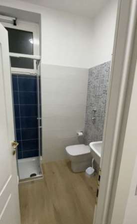 Foto camera singola per studentessa