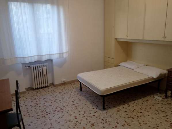 Foto Camera singola per studentessa