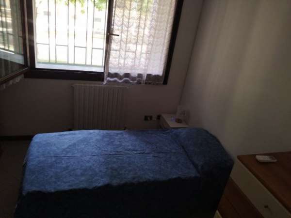 Foto CAMERA SINGOLA PER STUDENTESSE -BOLOGNA