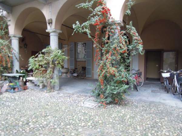 Foto Camera singola Piazza Carmine zona universit