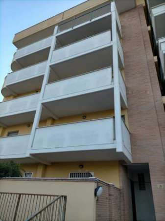 Foto Camera studentessa vicinissimo aule universit
