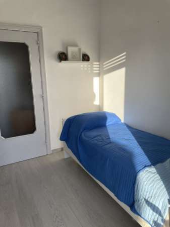 Foto Camera uso singolo per lavoratrici/studentesse