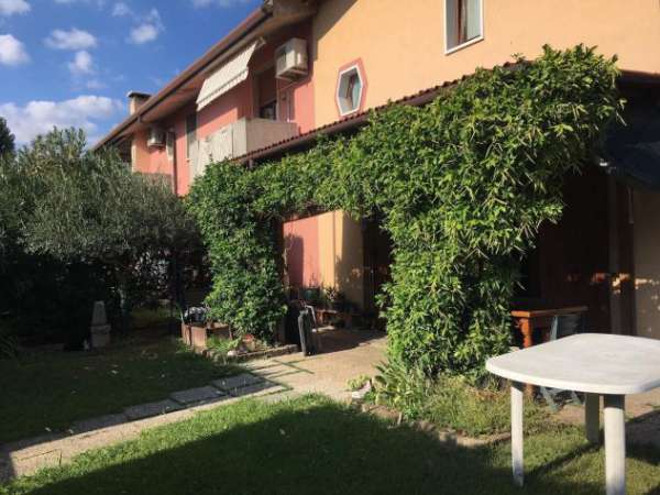 Foto camera vicino B.go Roma