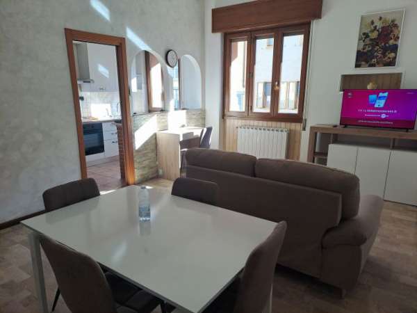 Foto Camere per insegnanti o lavoratrici a Lainate (MI)