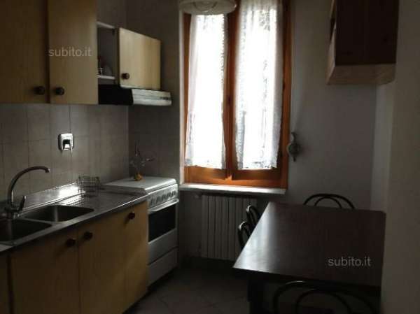 Foto CAMERE SINGOLE E POSTI LETTO ZONA PARCO RUFFINI DAV300euro
