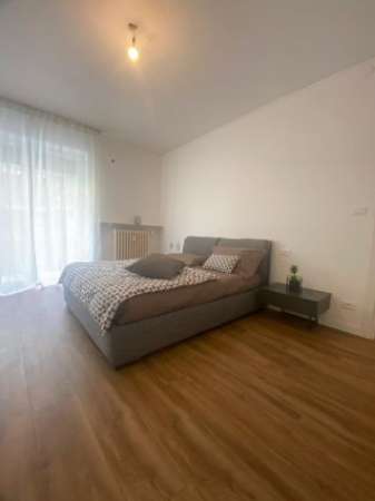 Foto Camere singole per studenti  disponibili da fine agosto in appartamento mode
