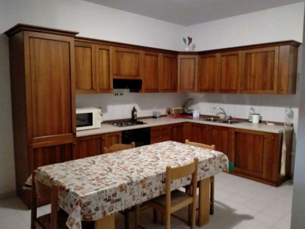 Foto Camere singole zona Ospedale-Scienze Motorie Urbino Euro 250 ed Euro 270
