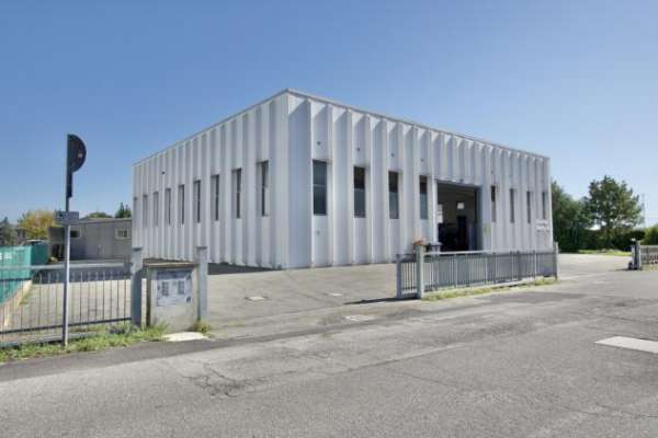 Foto Capannone / Fondo in affitto a San Pietro in Casale