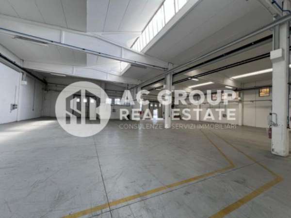 Foto Capannone a Mozzate - Rif. cap.mozzate.1