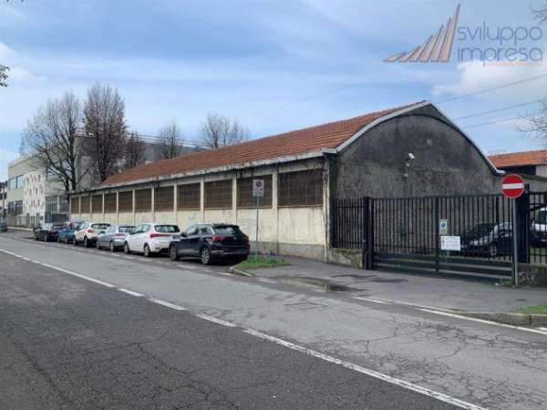 Foto CAPANNONE ARTIGIANALE IN AFFITTO A COLOGNO MONZESE