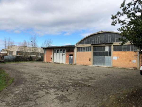 Foto Capannone commerciale in affitto a Ponsacco 1250 mq  Rif: 1291847