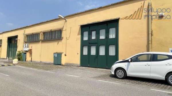 Foto CAPANNONE CON UFFICI IN AFFITTO A MONZA