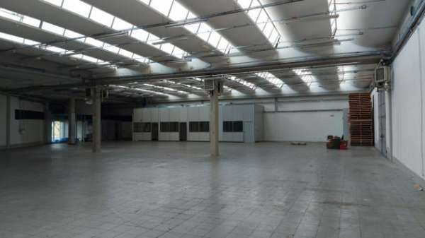 Foto CAPANNONE di 900 mq (PRATO - prato) rif. CA-MEF