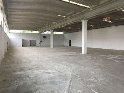 Foto Capannone in Affitto, 1 Locale, 1000 mq, Ravenna (Ravenna Lato F