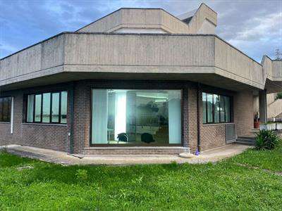 Foto Capannone in Affitto, pi di 6 Locali, 710 mq, Monte San Vito (B