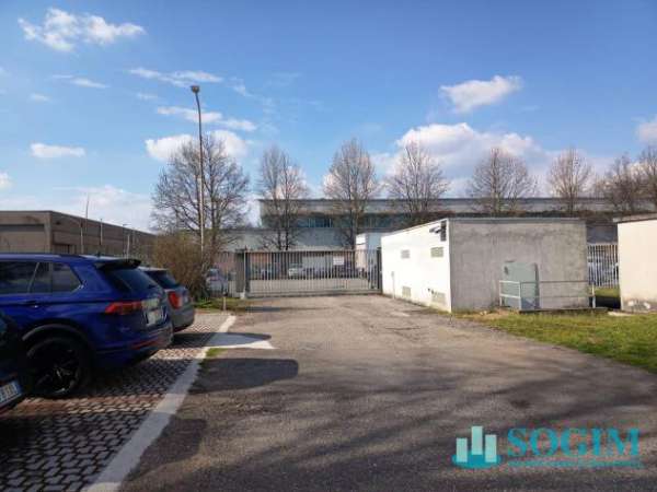 Foto Capannone in affitto a Legnano - 1 locale 500mq