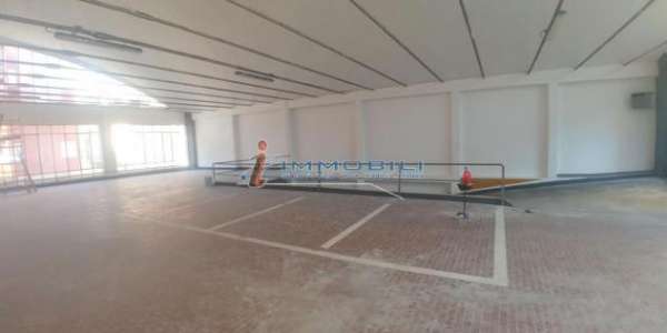 Foto Capannone in affitto a Milano - 4 locali 1000mq