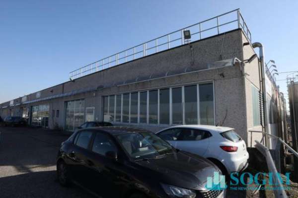 Foto Capannone in affitto a Mozzate - 1 locale 1080mq