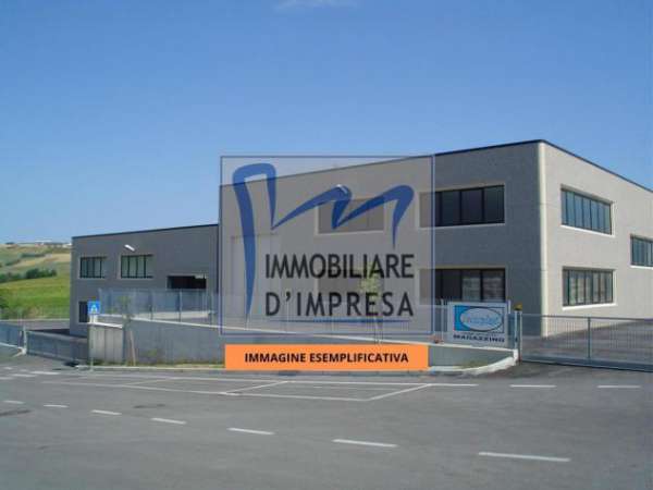 Foto Capannone in affitto a Parma - 1 locale 350mq