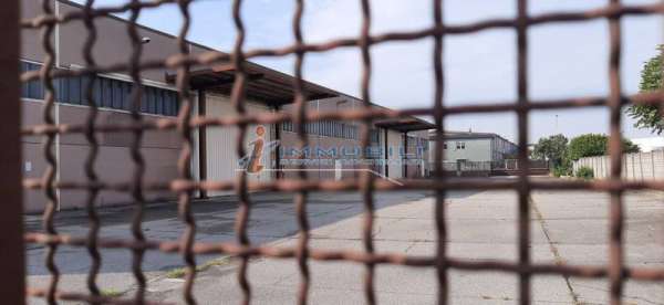 Foto Capannone in Affitto a San Giuliano Milanese