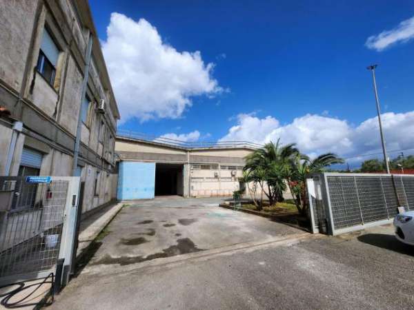 Foto Capannone Industriale - Lamezia Terme . Rif.: 32759