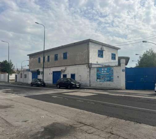 Foto Capannone Industriale - Napoli . Rif.: Cod. rif 3258817ACG