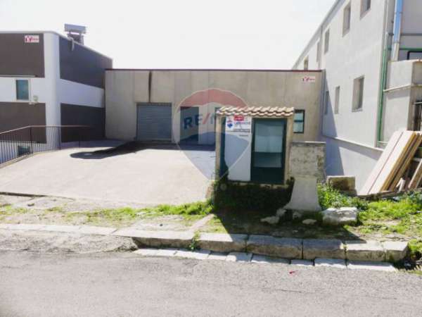 Foto Capannone Industriale in affitto a Ragusa, Cupoletti