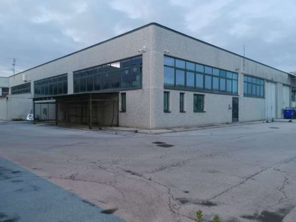 Foto Capannone/Laboratorio Morrovalle