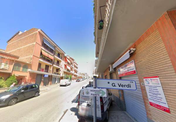 Foto CAPENA BILOCALE ARREDATO CON BALCONE