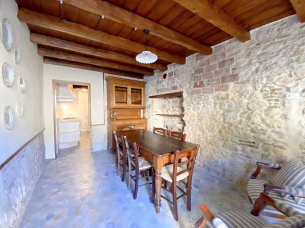 Foto Casa Bi - Trifamiliare in Affitto a Soave Soave - Centro